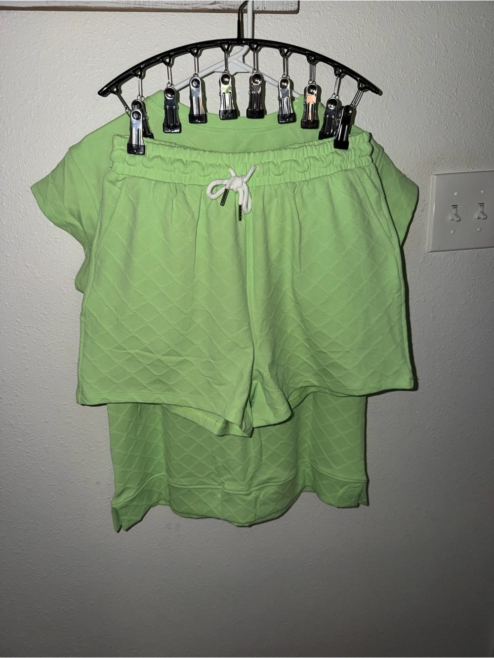 Women’s Shorts Set 2-piece Quilted Look Drawstring Shorts & Top NWOT
